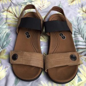 Cobb Hill Rev Lite Brown Adjustable Leather Sandals 10 Wide